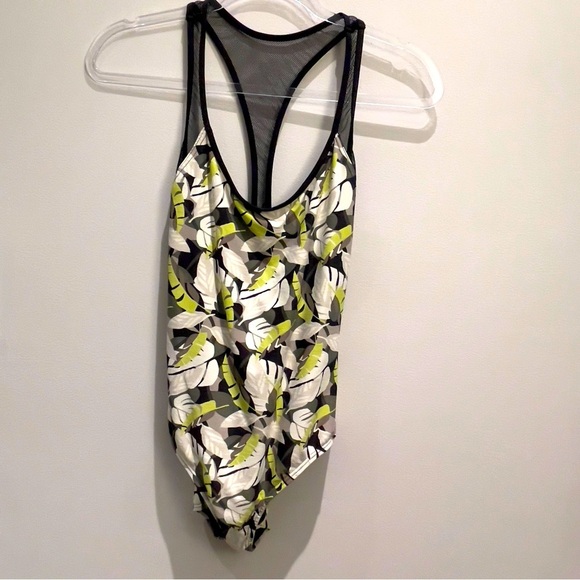 NWT- Vince Camuto Womens Rainforest Racerback One-Piece Size 14 - Picture 3 of 10